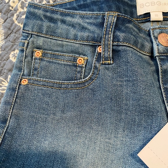 BCBG Stretch Denim Roll Cuff Short - Picture 5 of 5